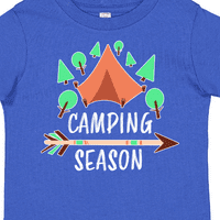 Сезон на мастиленост към къмпинг- палатка, стрела, дървета подарък за малко дете или тениска за момиче